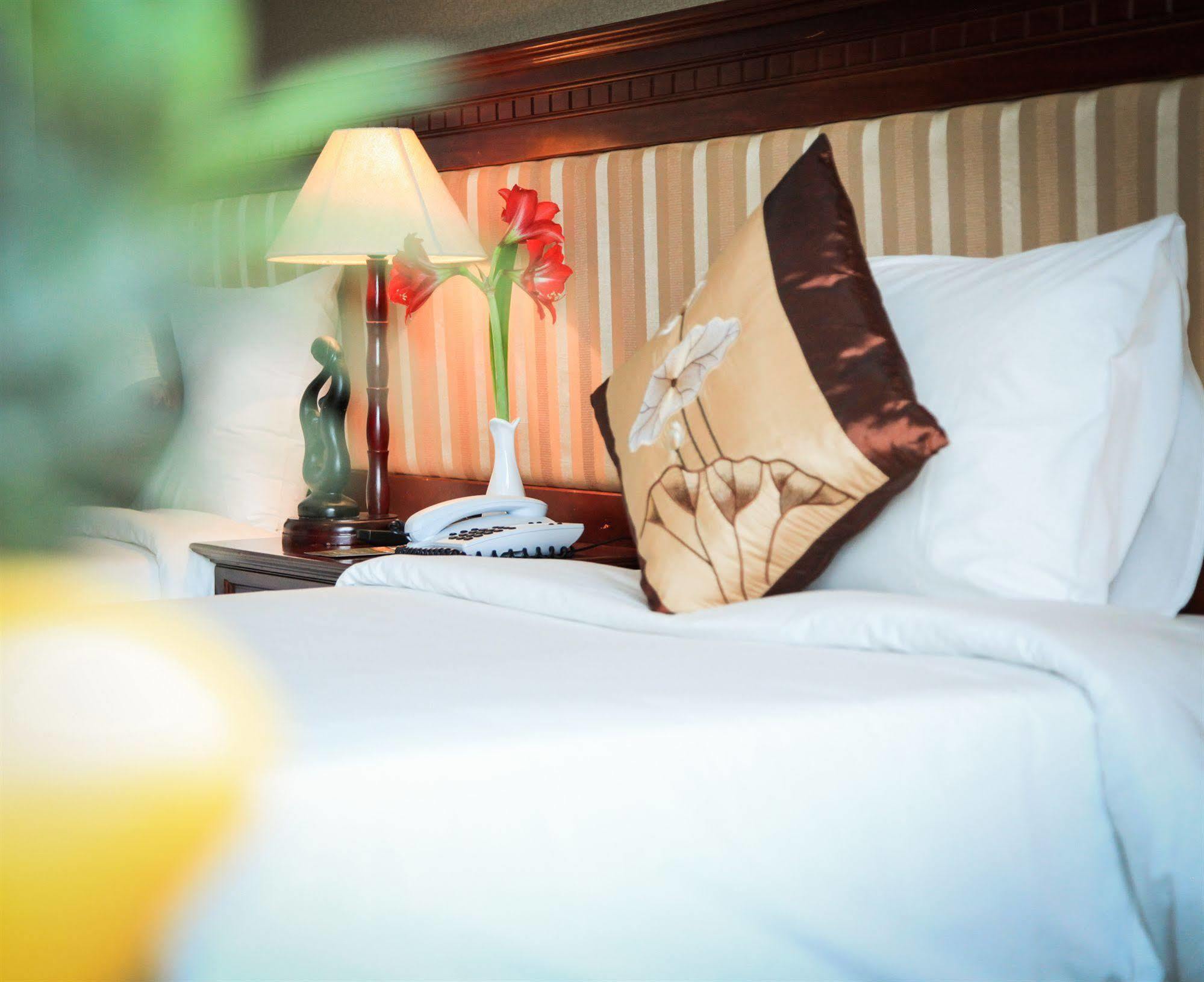 Aloha Halong Hotel Ha Long Eksteriør billede